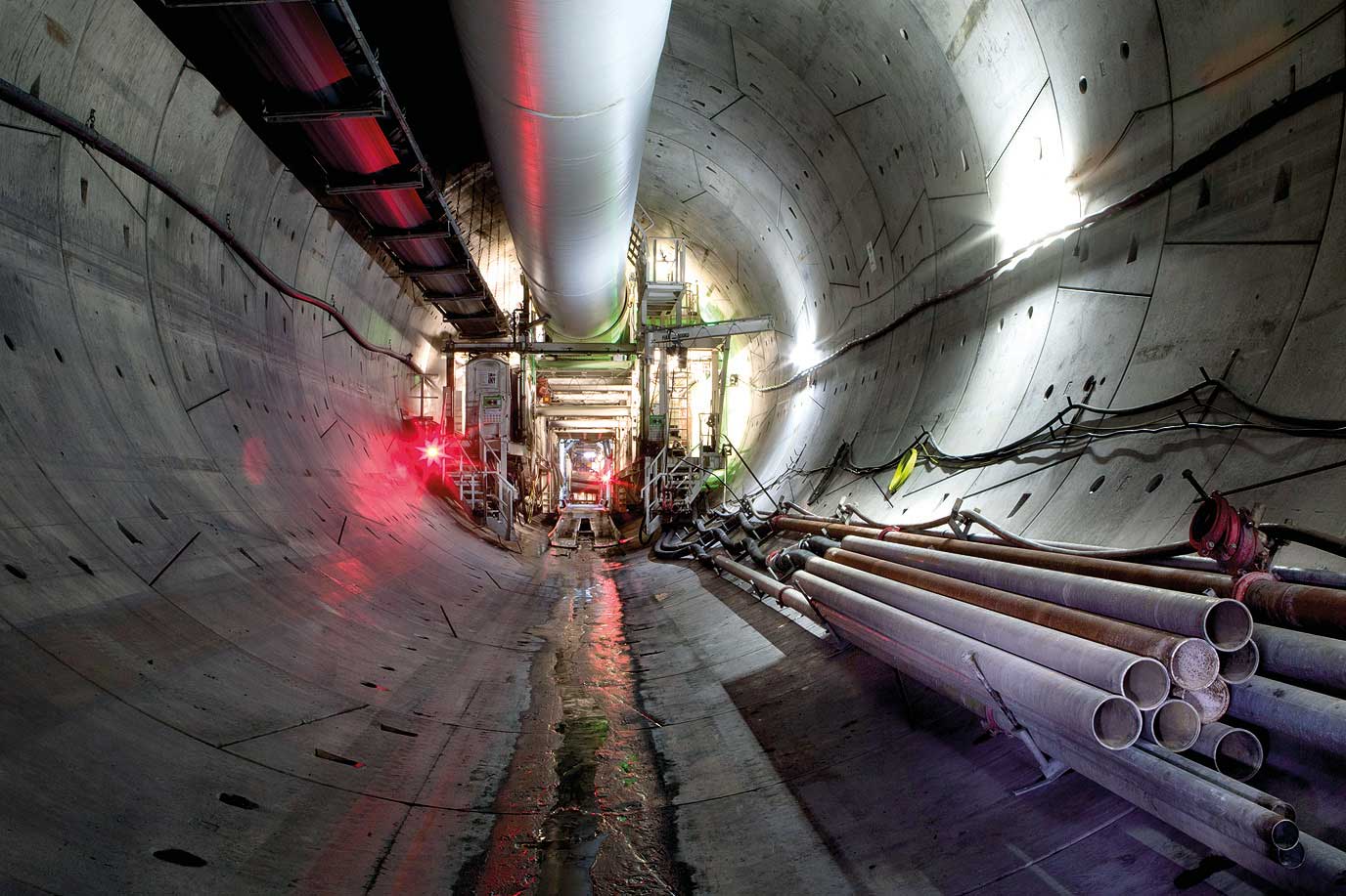 Blick in eine im Bau befindliche Tunnelröhre