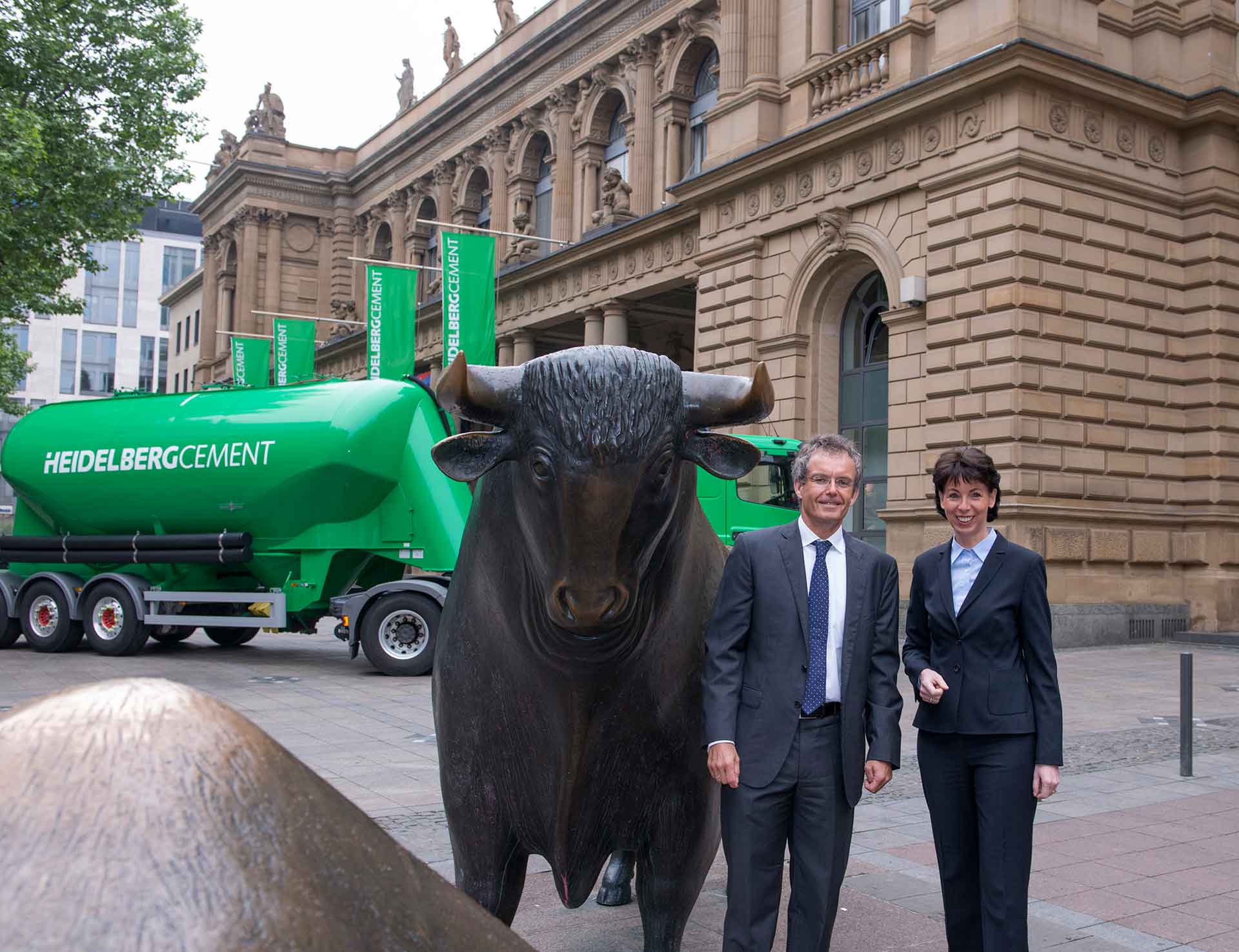 Left: Dr. Bernd Scheifele, Chairman of the Managing Board, HeidelbergCement AG  Right: Hauke Stars, Member of the Managing Board, Deutsche Börse AG